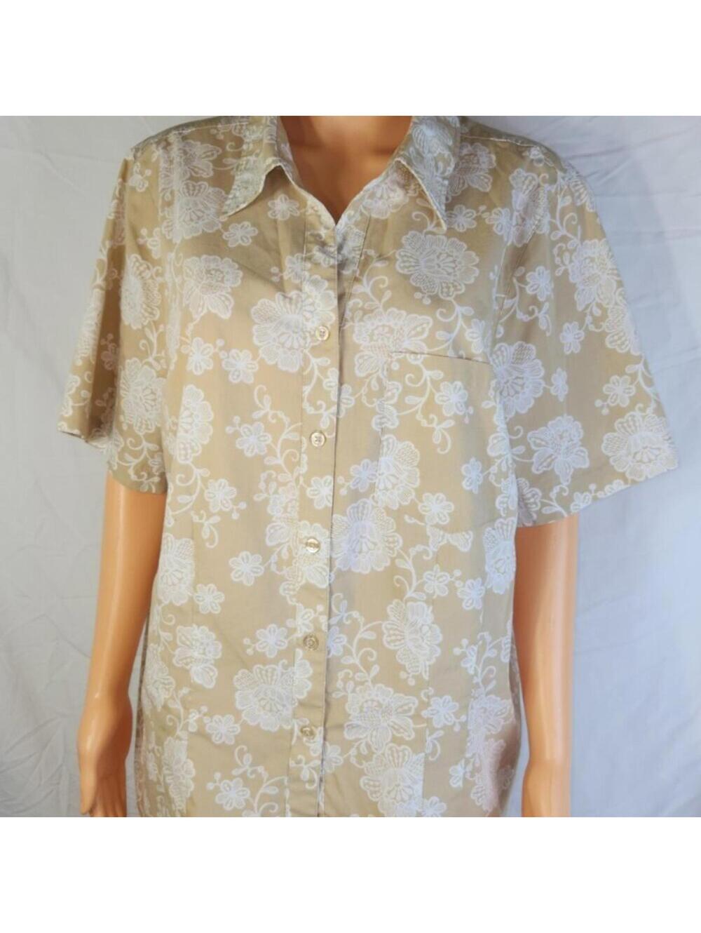 White Stag 2X collard pocket short sleeved beige with white flowers